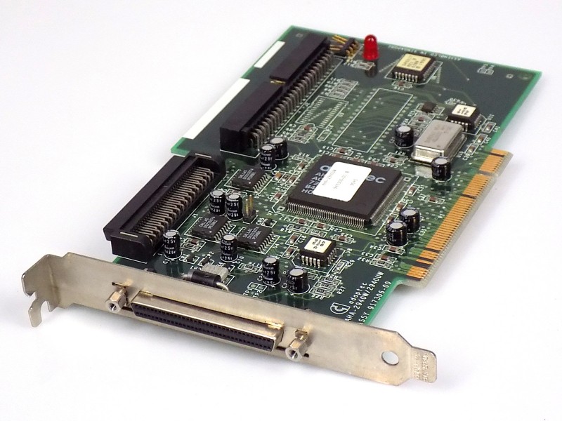 Adaptec AHA-2940UW PCI to Ultra Wide SCSI Adapter Controller Card